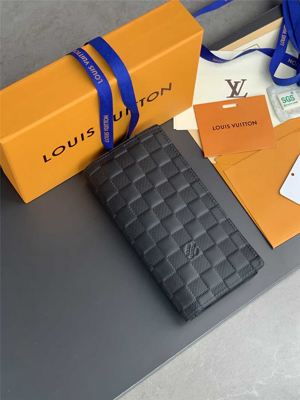 Louis Vuitton wallet N63010  Zippy  2025 new 